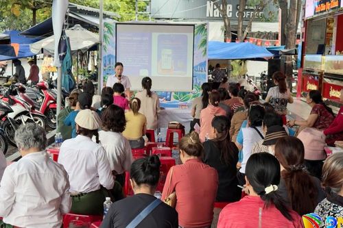 Phụ nữ phường An Hải nâng cao năng lực chuyển đổi số, chuyển đổi xanh cho nữ tiểu thương