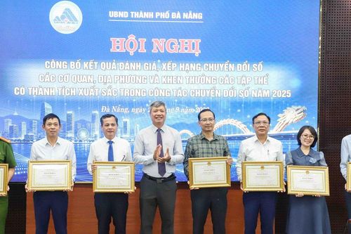 Đà Nẵng khen thưởng các đơn vị xuất sắc trong chuyển đổi số 2025