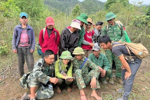 Bài 3: Người 'truyền lửa' giữa đại ngàn