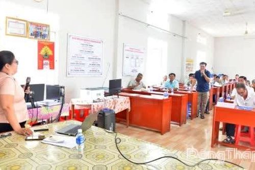 Đồng Tháp: Phổ biến kiến thức công nghệ sinh học