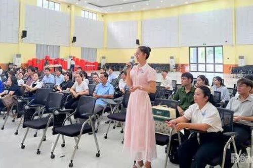 Sinh hoạt Câu lạc bộ Tiếng Anh cho công chức, viên chức và người lao động
