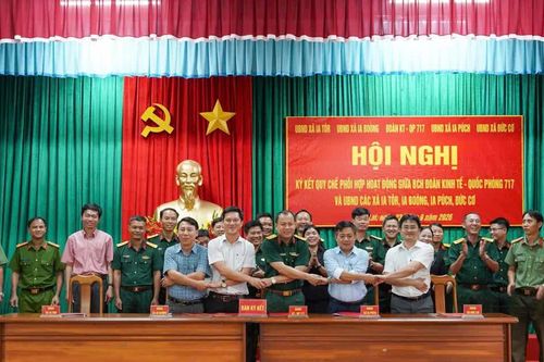 Đoàn Kinh tế - Quốc phòng 717 ký kết Quy chế phối hợp với 4 xã: Ia Tôr, Ia Boòng, Ia Púch, Đức Cơ