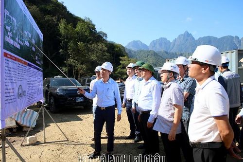 Kiểm tra thực địa Dự án hầm đường bộ qua đèo Hoàng Liên: Tập trung tháo gỡ điểm nghẽn, dồn lực đẩy nhanh tiến độ
