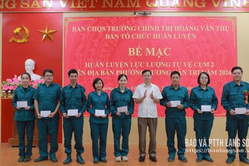 Bế mạc huấn luyện lực lượng tự vệ cụm 2