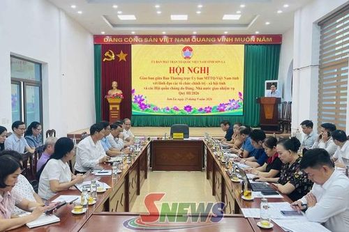 Giao ban giữa Ban Thường trực Ủy ban MTTQ Việt Nam tỉnh với các tổ chức chính trị - xã hội và hội quần chúng quý III/2026