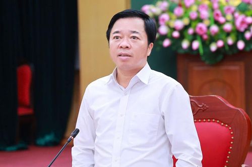 Khẩn trương hoàn thành khám sức khỏe định kỳ cho người dân