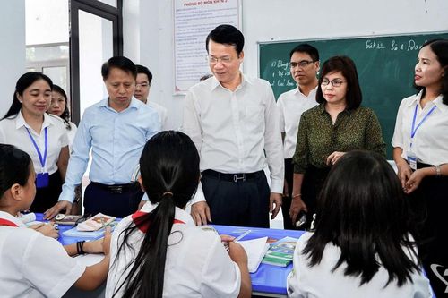 Quản lý chặt chẽ bữa ăn bán trú và các khoản thu đầu năm học
