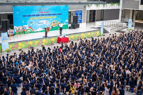 Gần 1.300 học sinh được tuyên truyền sử dụng năng lượng tiết kiệm, hiệu quả