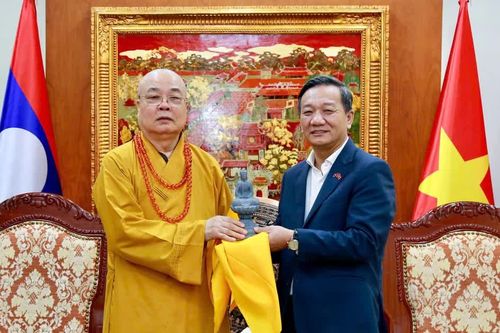 Phái đoàn lãnh đạo GHPGVN thăm Đại sứ quán Việt Nam tại Cộng hòa Dân chủ Nhân dân Lào