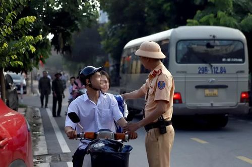 Xử phạt phụ huynh để học sinh chưa đủ tuổi lái xe máy