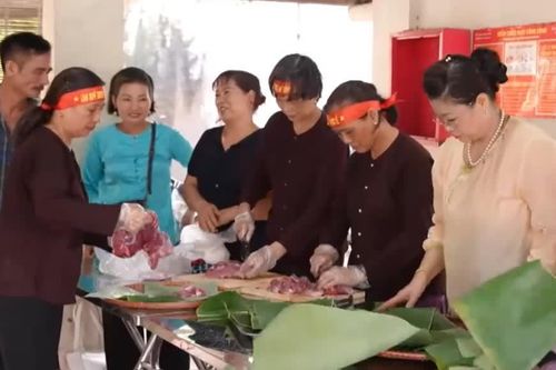 Phát triển nghề giò chả truyền thống gắn với du lịch