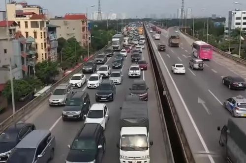 Xung quanh đề xuất bỏ làn khẩn cấp Vành đai 3 trên cao