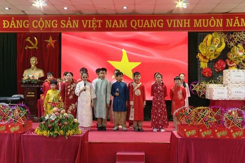 Mang niềm vui đến với trẻ em thiệt thòi dịp Tết Trung thu