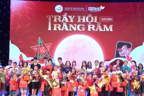 Trẩy hội trăng rằm - Gieo yêu thương, trao giá trị đẹp