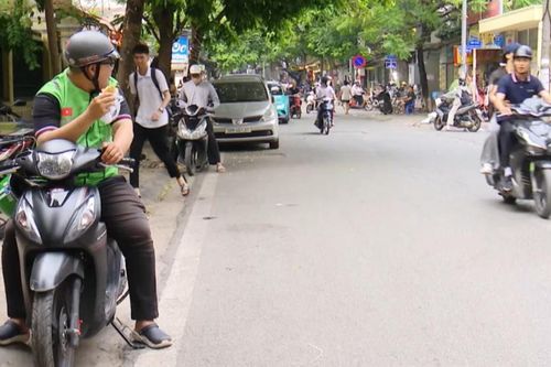 Grab: Một nghề hay một cuộc mưu sinh?