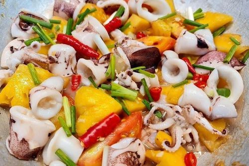 Mực xào biến tấu đủ vị, công thức đơn giản cho bữa cơm thêm hấp dẫn