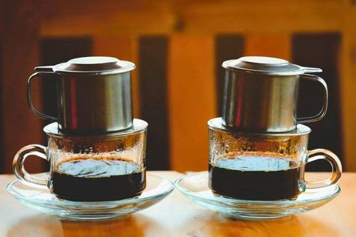 Tại sao nhiều người người pha cà phê thường cho thêm 1 chút muối?