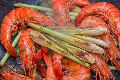 Cách luộc tôm không cần nước ngọt lịm, không tanh