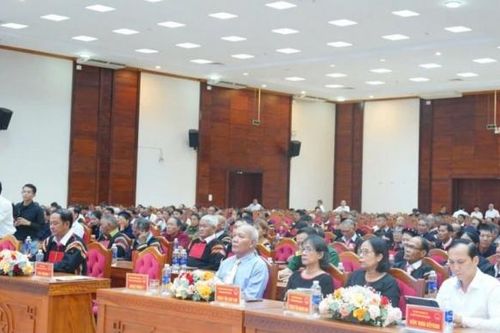 Đắk Lắk tổ chức Hội nghị biểu dương 220 già làng, người có uy tín và tiêu biểu năm 2026