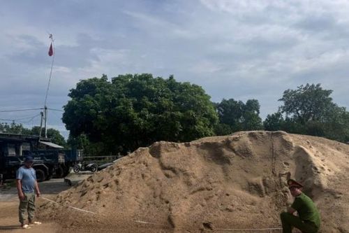 Quảng Trị: Công an xã Quảng Trạch liên tiếp phát hiện 3 điểm tập kết cát trái phép