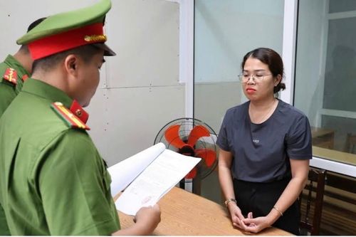 Lật tẩy thủ đoạn chuyển hàng chục tỷ xuyên biên giới của người đàn ông Hàn Quốc