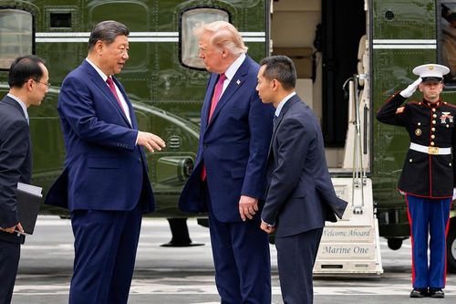 Tổng thống Trump mời Chủ tịch Tập Cận Bình lên trực thăng Marine One