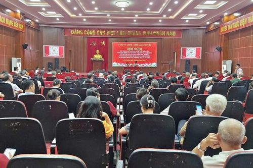 Lãnh đạo xã Phú Xuyên đối thoại với người dân, doanh nghiệp