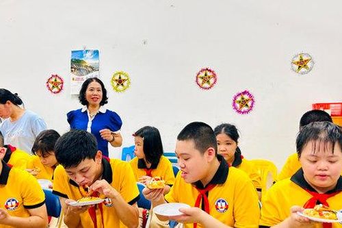 Mùa Trung thu ấm áp của trẻ em phường Hoàng Mai