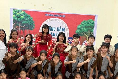 Trung thu ở 'mái nhà' thể thao Hà Nội