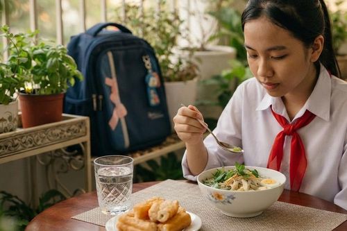 Tầm quan trọng của bữa sáng đối với khả năng tư duy của học sinh