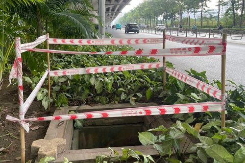 Hà Nội: Nhiều hố ga mất nắp trên đường Phạm Văn Đồng