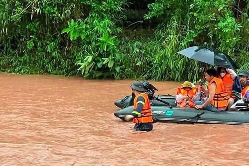 Những việc nên và không nên làm khi xảy ra lũ, ngập lụt