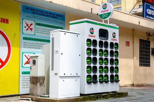 Cận cảnh tủ đổi pin xe máy điện Gogoro vừa xuất hiện tại TP.HCM