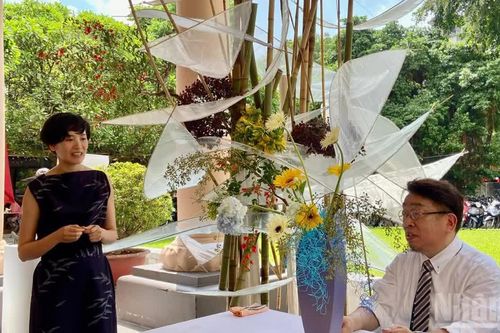 Chiêm ngưỡng trình diễn thực hành nghệ thuật hoa đạo Nhật Bản