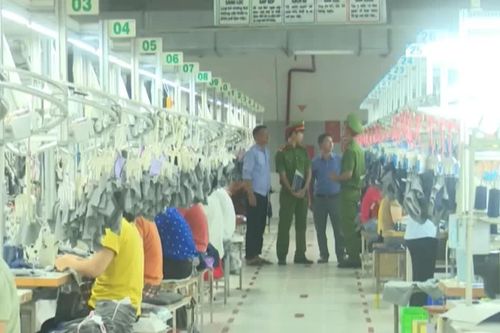 [Video] Hà Nội ra quân rà soát vi phạm phòng cháy chữa cháy nhà xưởng, kho bãi
