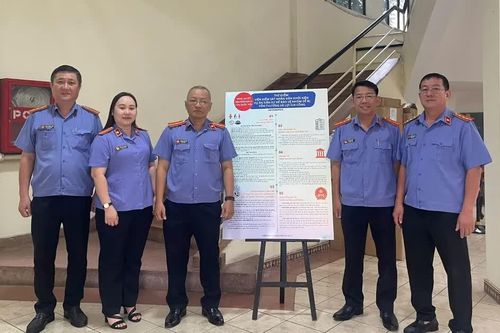 VKSND khu vực 4 khởi kiện 2 công ty nợ bảo hiểm của 140 lao động