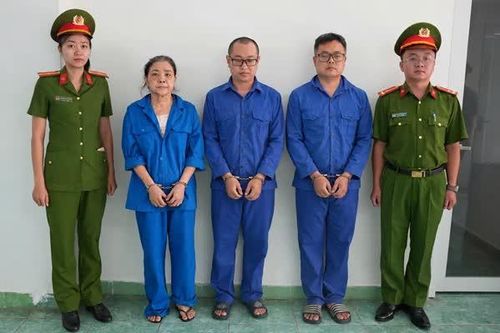 Bắt nhóm đối tượng vụ in, phát hành 21.000 quyển sách trái phép