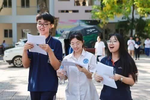 Thi lớp 10 chỉ Toán, Văn: Phụ huynh mừng, giáo viên vẫn băn khoăn