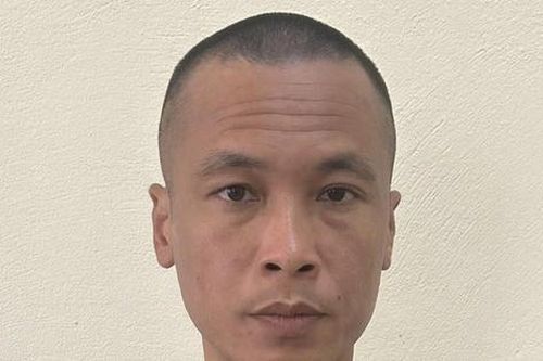 Khởi tố người đàn ông dùng dao tấn công bố đẻ