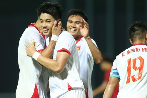 Tuyển Việt Nam gặp Philippines: Thuốc thử liều cao cho HLV Kim Sang Sik