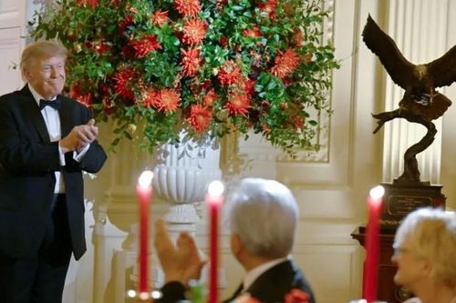 Vì sao ông Trump tặng tượng đại bàng đầu trắng cho Chủ tịch Trung Quốc?