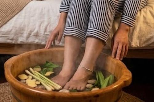 Người phụ nữ hoại tử cả hai chân từ thói quen phổ biến