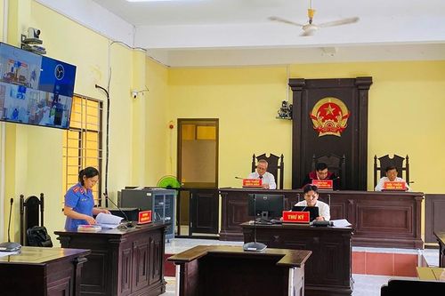 VKSND khu vực 14, TP Cần Thơ tổ chức 2 phiên tòa rút kinh nghiệm trực tuyến