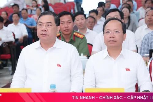 Phó Thủ tướng Thường trực Chính phủ và lãnh đạo Hà Tĩnh tiếp xúc cử tri trước Kỳ họp thứ 2, Quốc hội khóa XVI