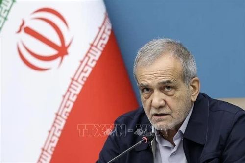 Tổng thống Pezeshkian nói về 'món quà' của Tổng thống Trump dành cho người dân Iran