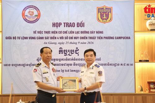 Cảnh sát biển Việt Nam và Campuchia chia sẻ thông tin tìm kiếm cứu nạn