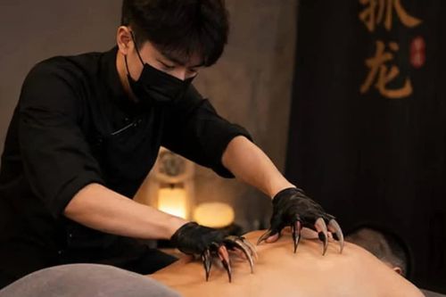Dịch vụ lạ ở Trung Quốc: Trả tiền để được gãi giúp giảm căng thẳng