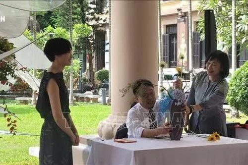 Trải nghiệm nghệ thuật cắm hoa Nhật Bản qua trình diễn trực tiếp