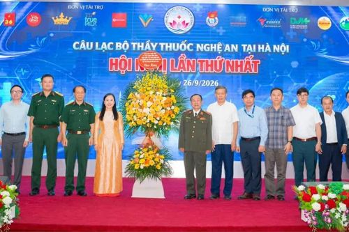 Hơn 400 thầy thuốc Nghệ An ở Hà Nội chung sức vì quê nhà