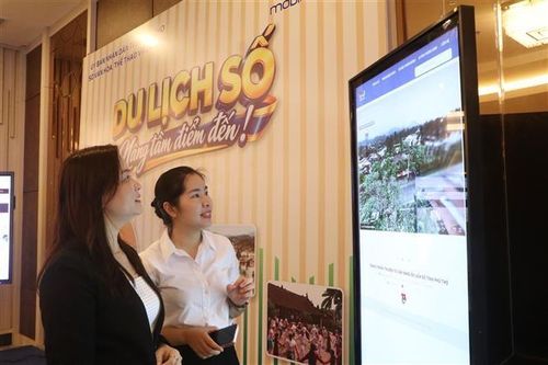 Đẩy mạnh chuyển đổi số, phát triển du lịch thông minh